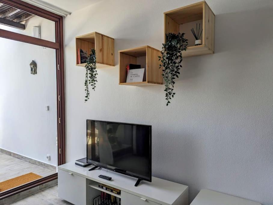 Apartamento Charming Flat In Molinos With Terrace & Pools, Near Playa Bastian *