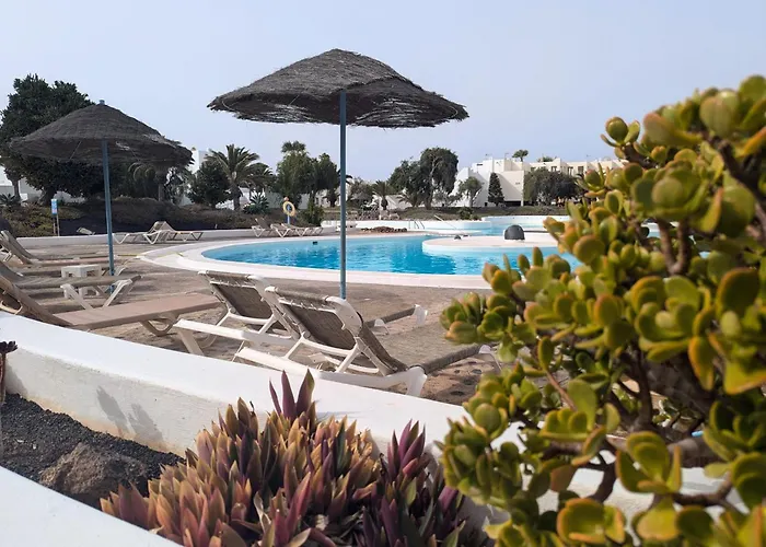 Charming Flat In Los Molinos With Terrace & Pools, Near Playa Bastian