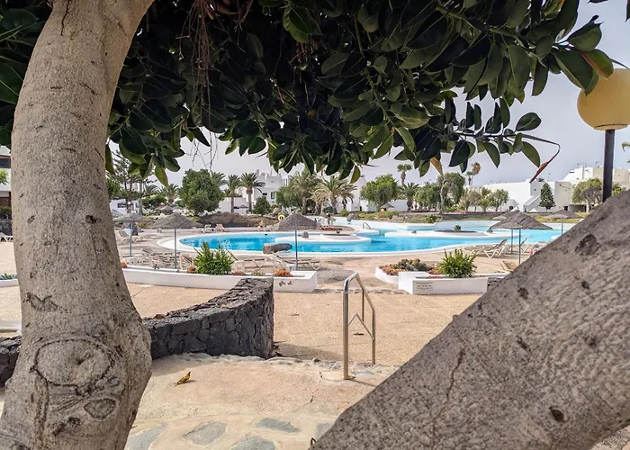 Charming Flat In Los Molinos With Terrace & Pools, Near Playa Bastian